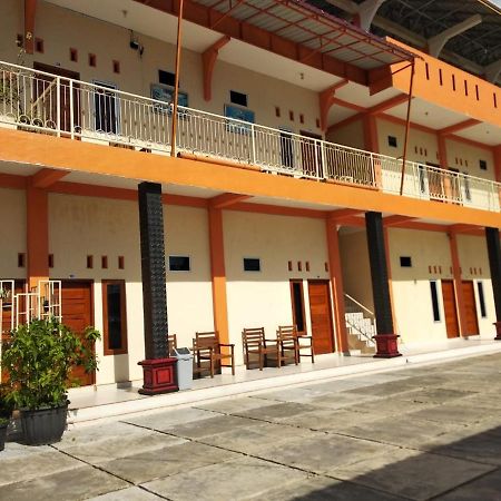 Penginapan Intan Bandara Padang  Extérieur photo