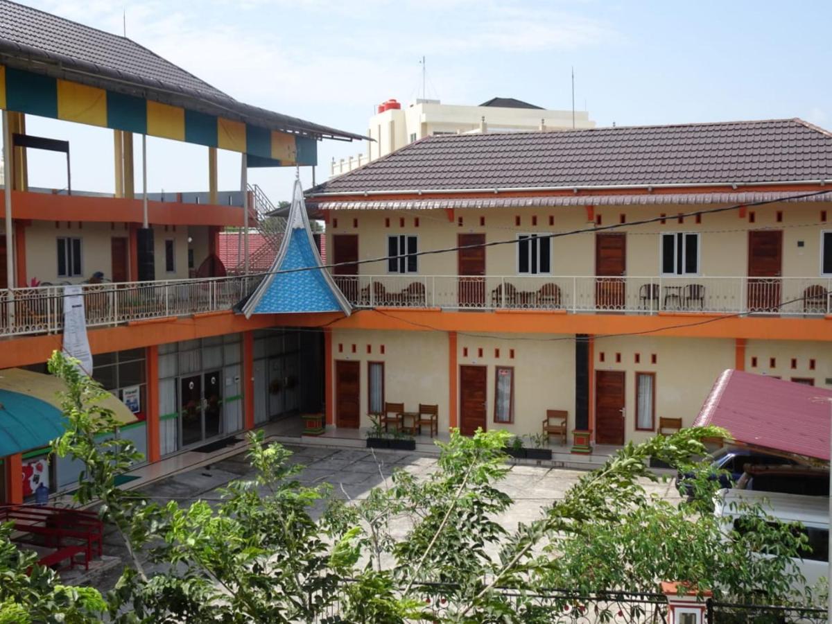 Penginapan Intan Bandara Padang  Extérieur photo