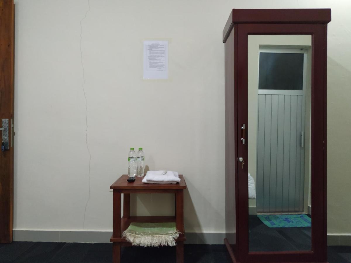 Penginapan Intan Bandara Padang  Extérieur photo