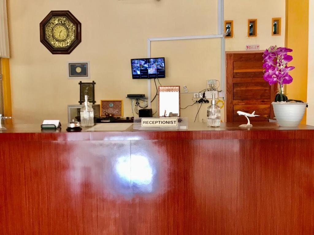 Penginapan Intan Bandara Padang  Extérieur photo